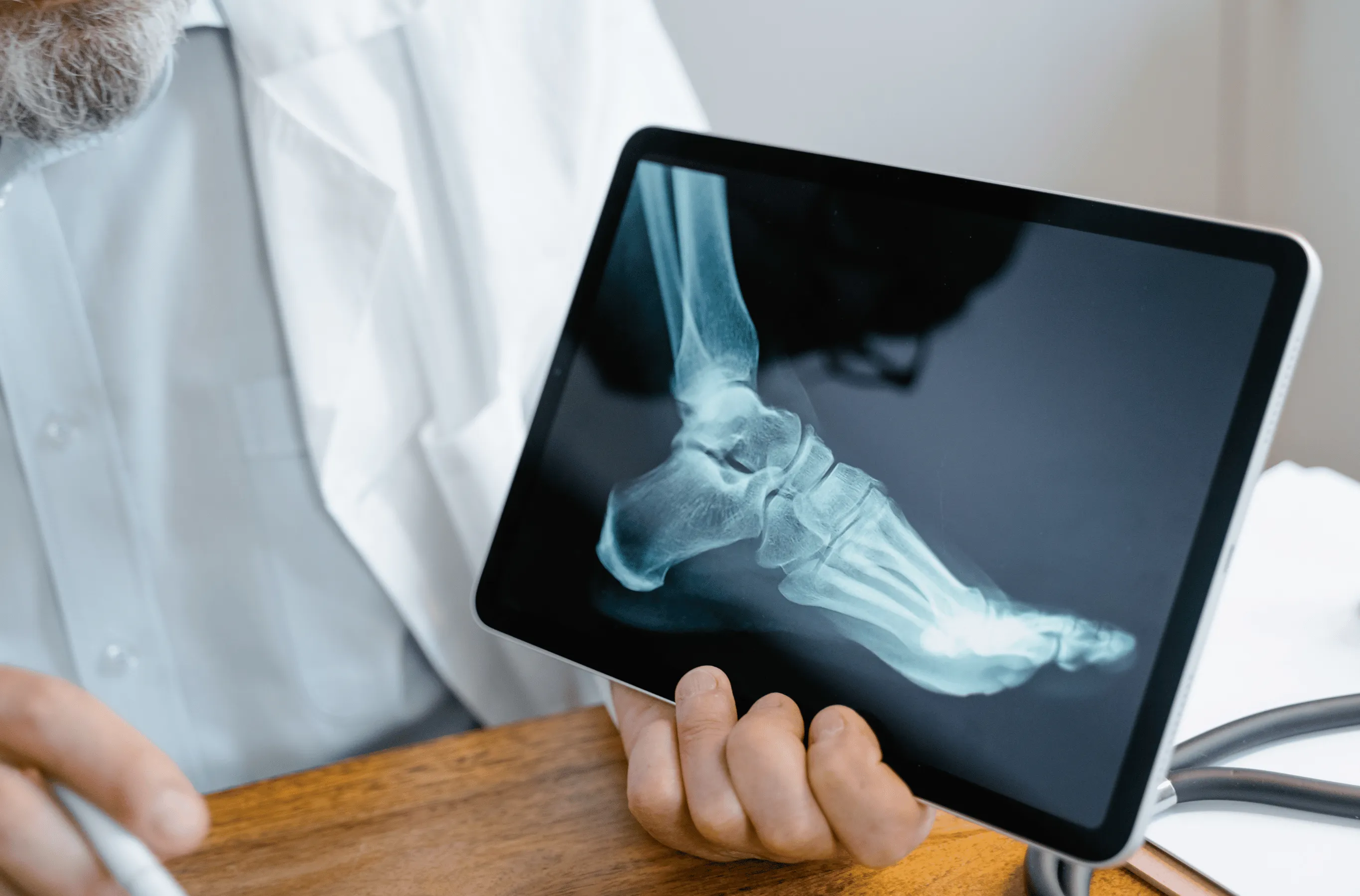 Illustration for Advanced X-Ray Services at Bellaire ER: High-Resolution Imaging with Expert Care
